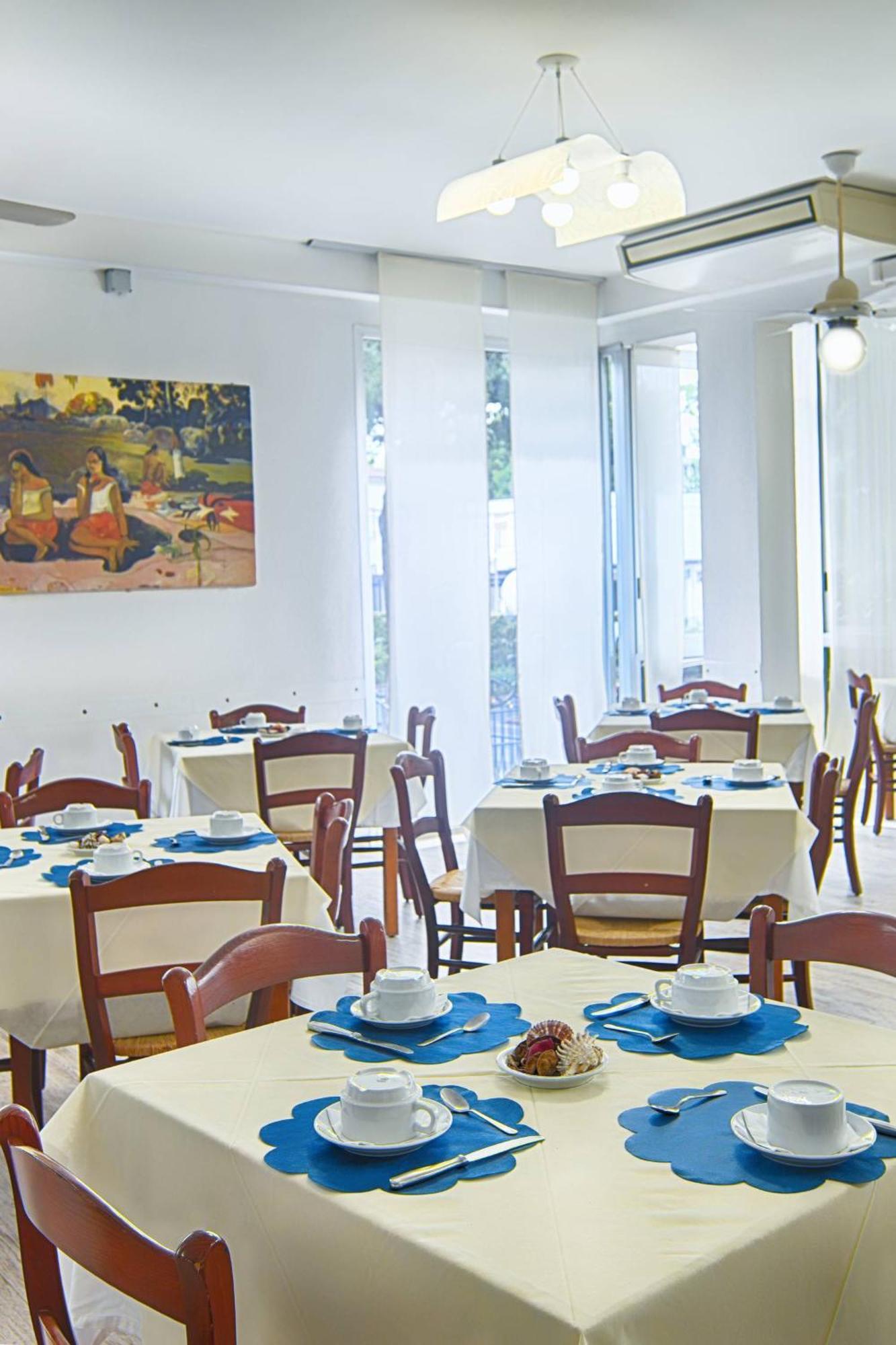 Hotel Le Pleiadi 벨레지아아지마리나 외부 사진