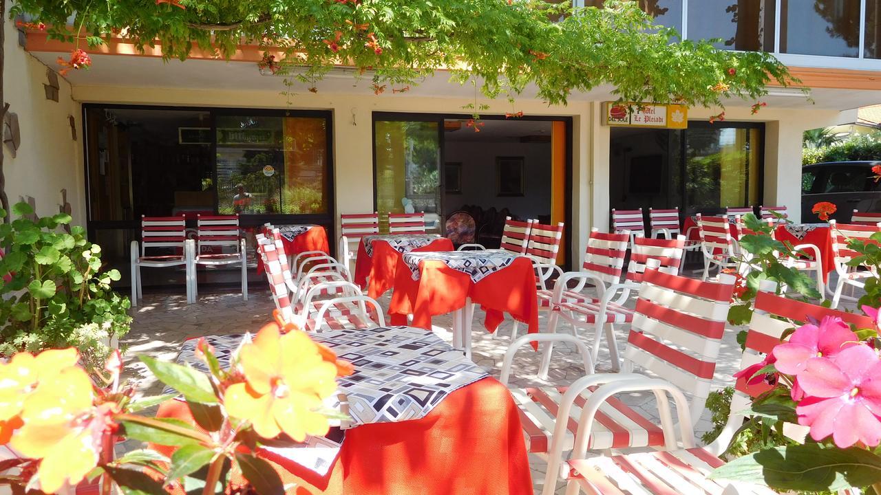 Hotel Le Pleiadi 벨레지아아지마리나 외부 사진
